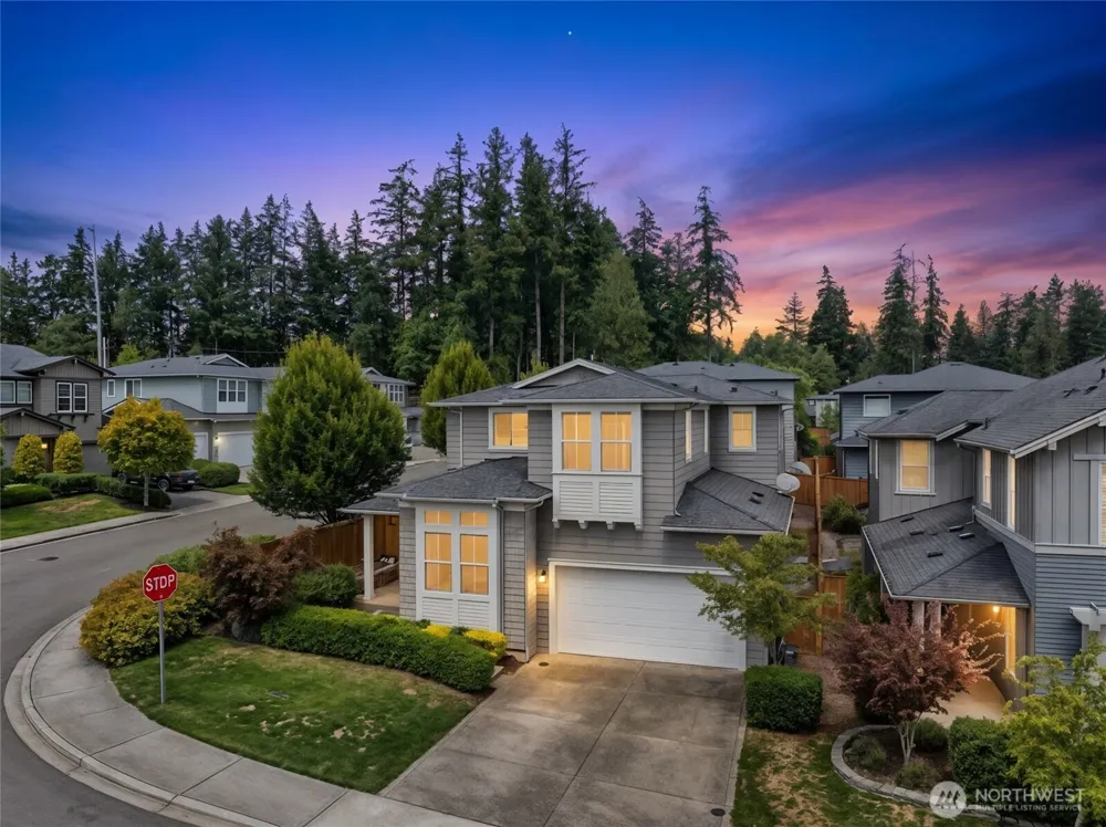 2412 NE Boulderstone Court Poulsbo, WA 98370