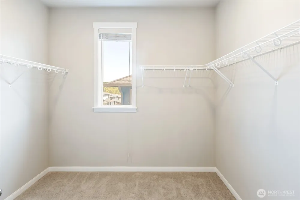 2412 NE Boulderstone Court Poulsbo, WA 98370