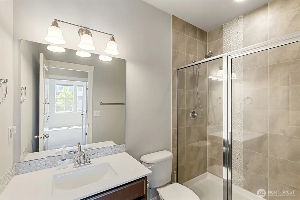 2412 NE Boulderstone Court Poulsbo, WA 98370