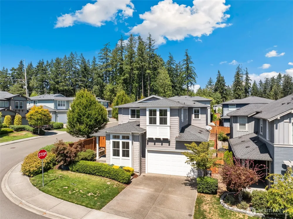 2412 NE Boulderstone Court Poulsbo, WA 98370