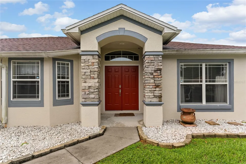 8207 WESTMONT TERRACE DRIVE Lakeland, FL 33810