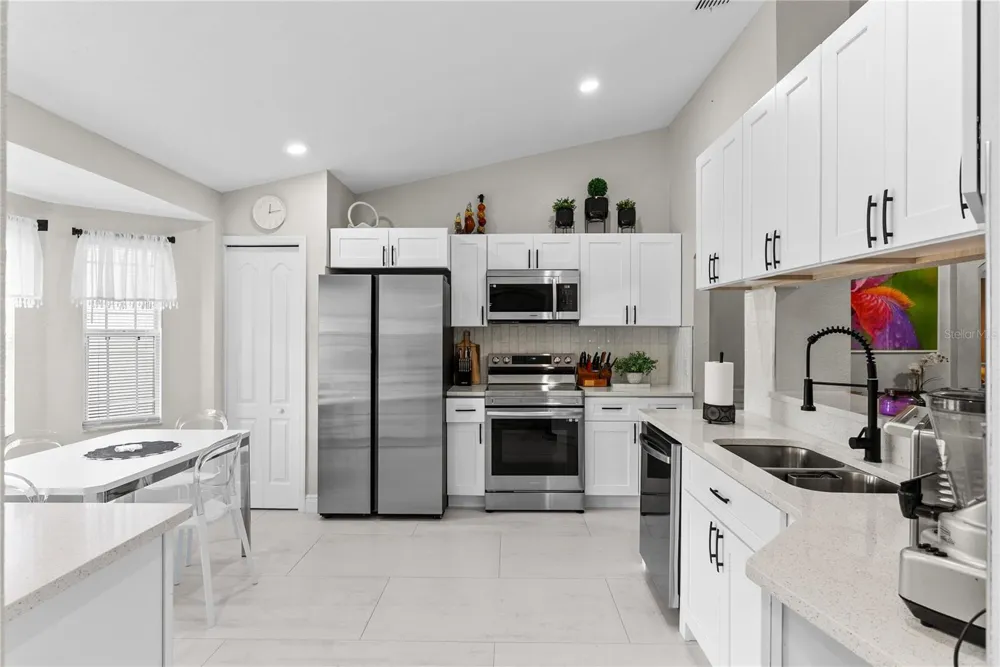 8207 WESTMONT TERRACE DRIVE Lakeland, FL 33810