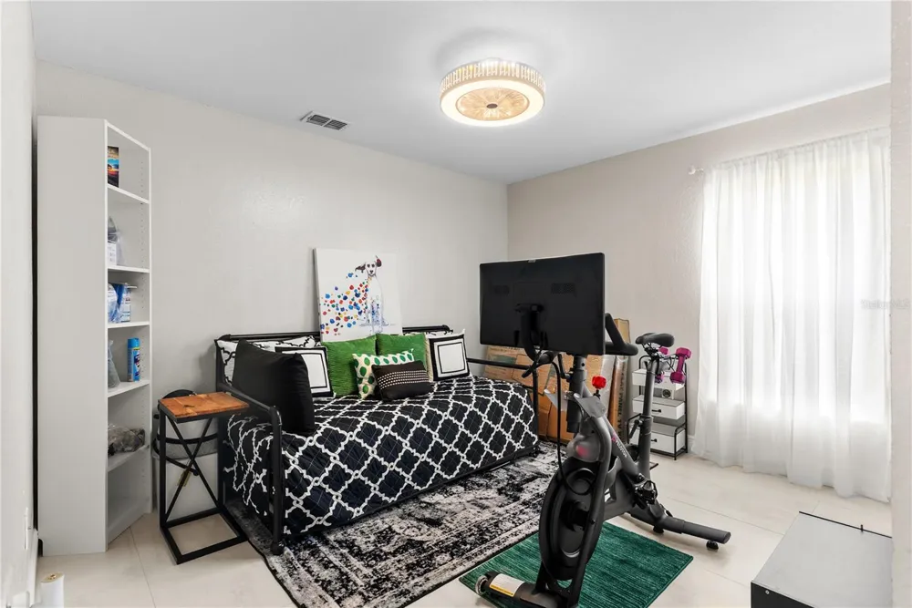 8207 WESTMONT TERRACE DRIVE Lakeland, FL 33810