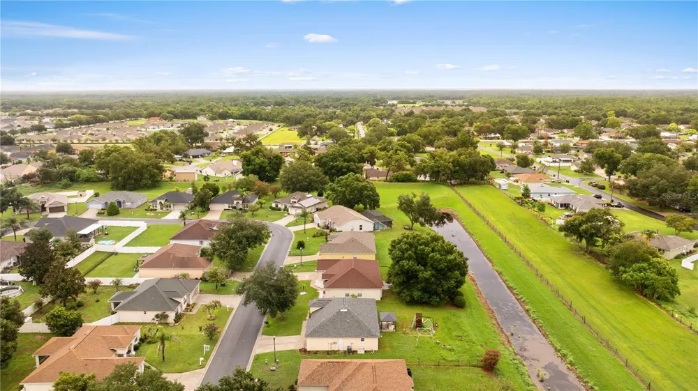 8207 WESTMONT TERRACE DRIVE Lakeland, FL 33810