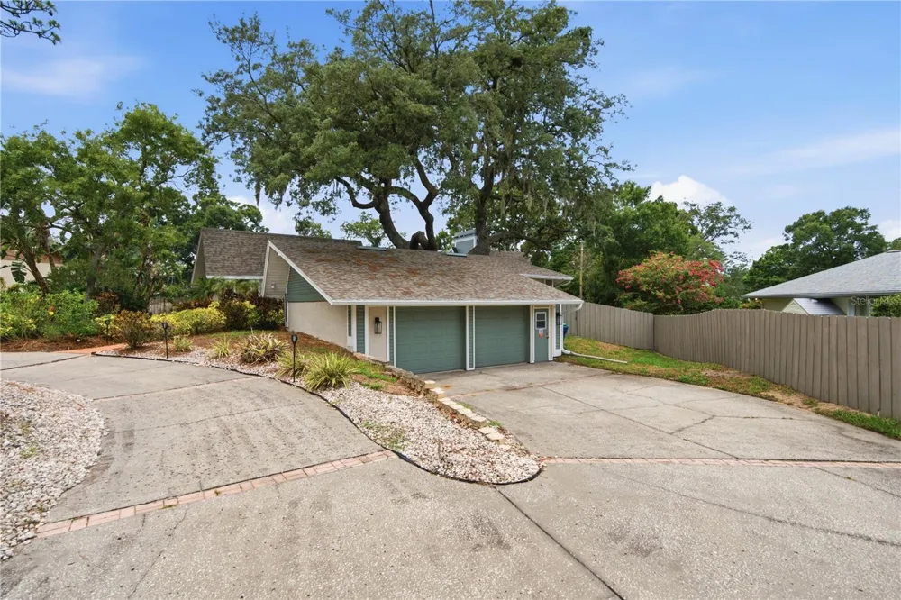 2860 BRIARWOOD LANE Palm Harbor, FL 34683
