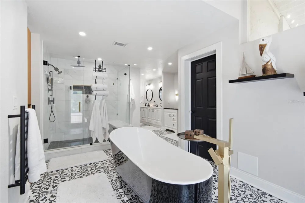 2860 BRIARWOOD LANE Palm Harbor, FL 34683