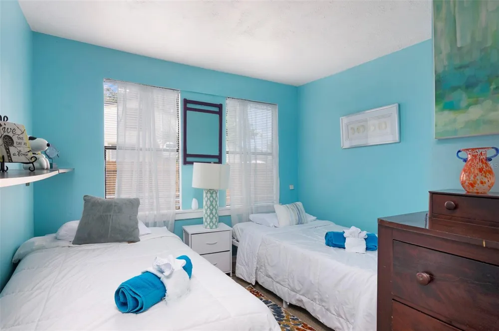 3860 BURLINGTON AVENUE St Petersburg, FL 33713