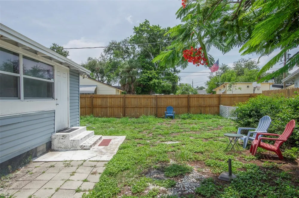 3860 BURLINGTON AVENUE St Petersburg, FL 33713