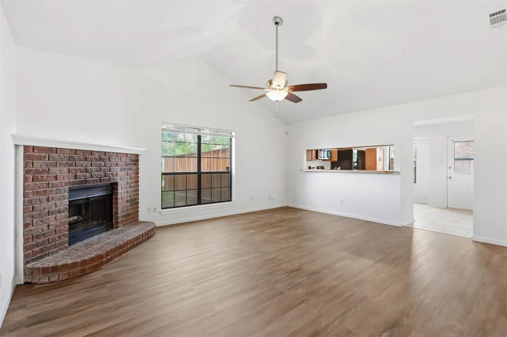 3612 Glenview Drive Corinth, TX 76210
