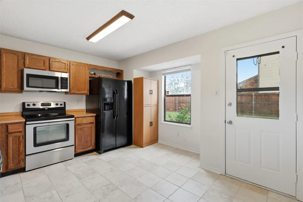 3612 Glenview Drive Corinth, TX 76210