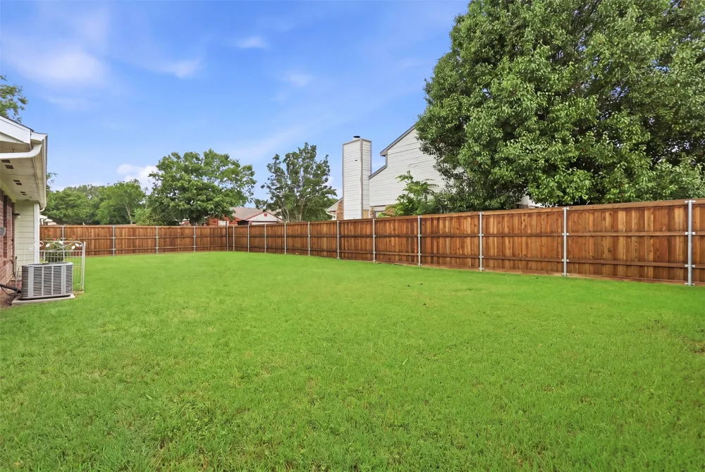 3612 Glenview Drive Corinth, TX 76210