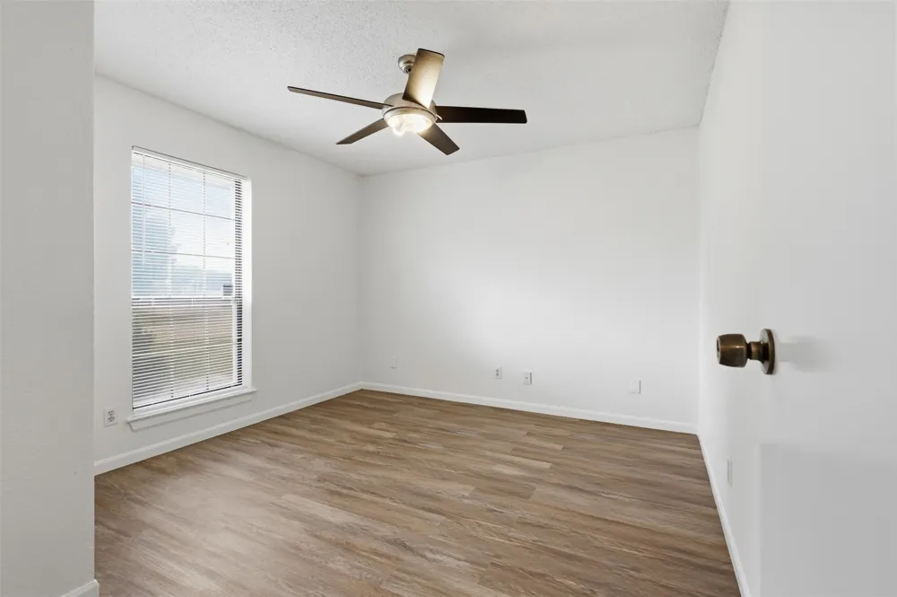 3612 Glenview Drive Corinth, TX 76210