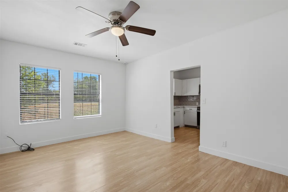 406 E Grayson Street Leonard, TX 75452