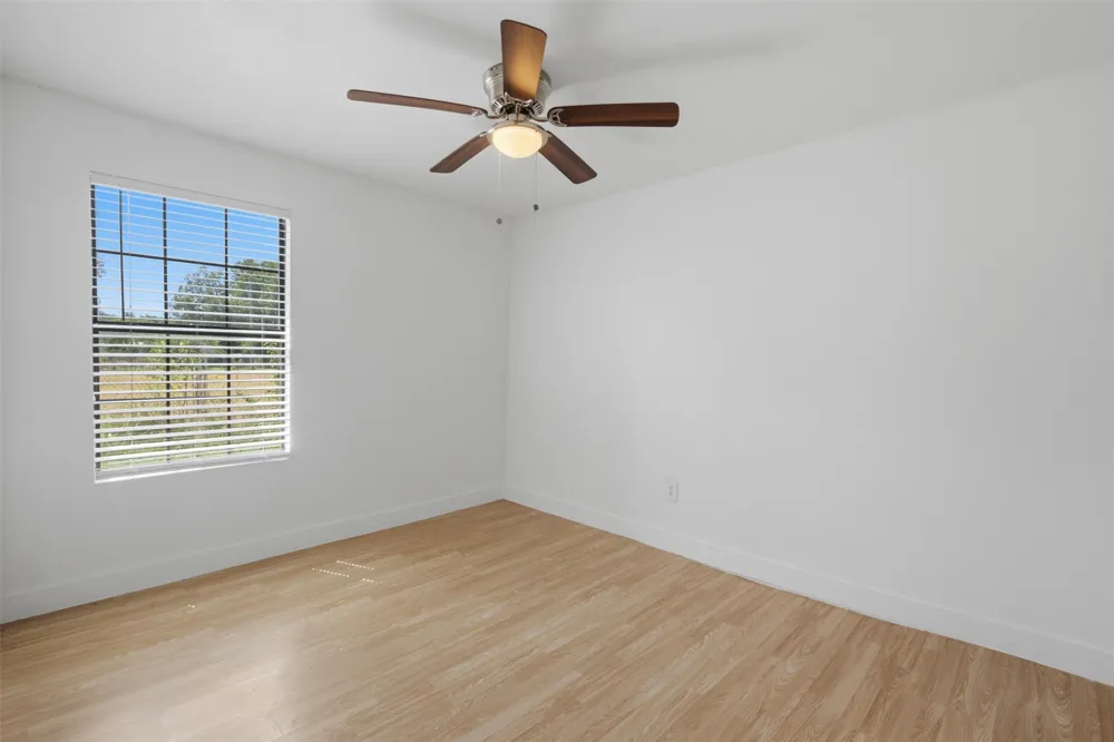 406 E Grayson Street Leonard, TX 75452