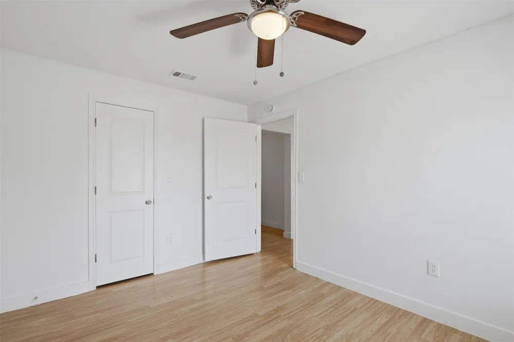 406 E Grayson Street Leonard, TX 75452