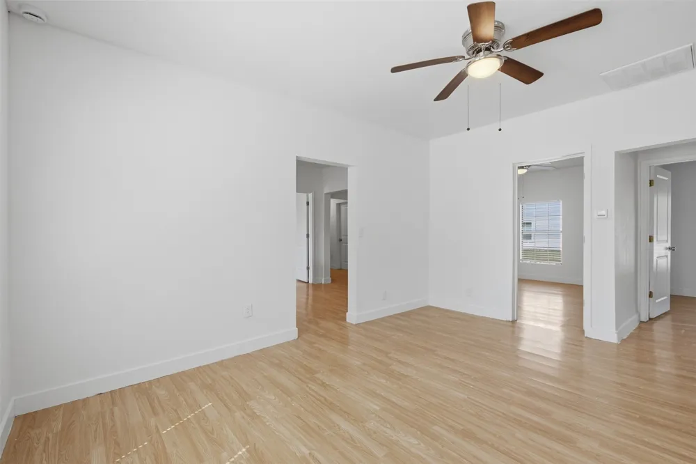 406 E Grayson Street Leonard, TX 75452