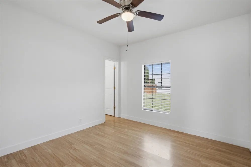 406 E Grayson Street Leonard, TX 75452