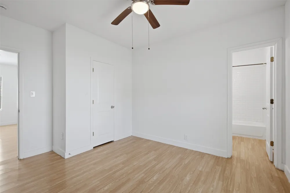 406 E Grayson Street Leonard, TX 75452