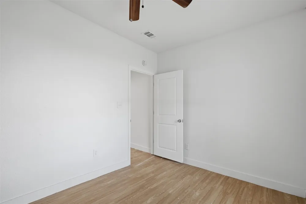 406 E Grayson Street Leonard, TX 75452