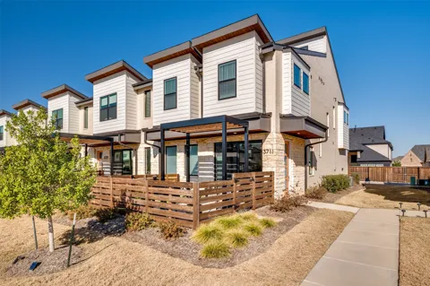 3711 Rosemont Drive