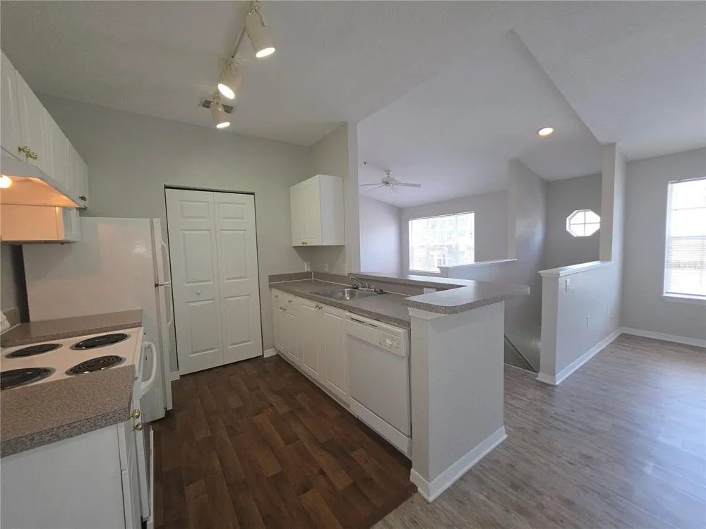 852 GRAND REGENCY POINT #202 Altamonte Springs, FL 32714