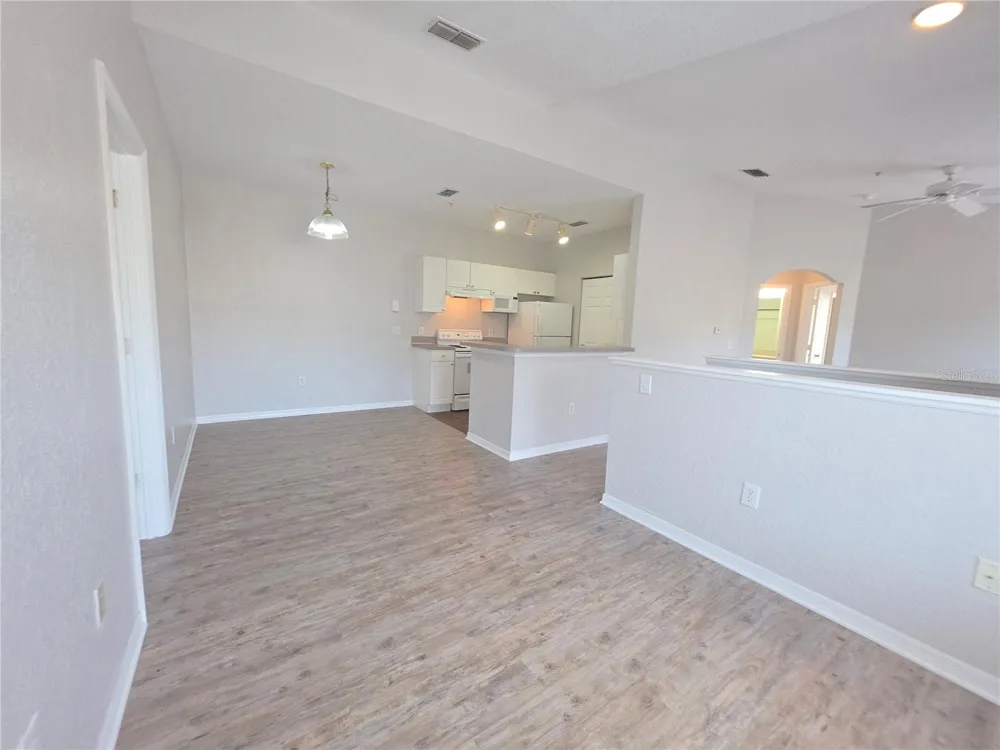 852 GRAND REGENCY POINT #202 Altamonte Springs, FL 32714