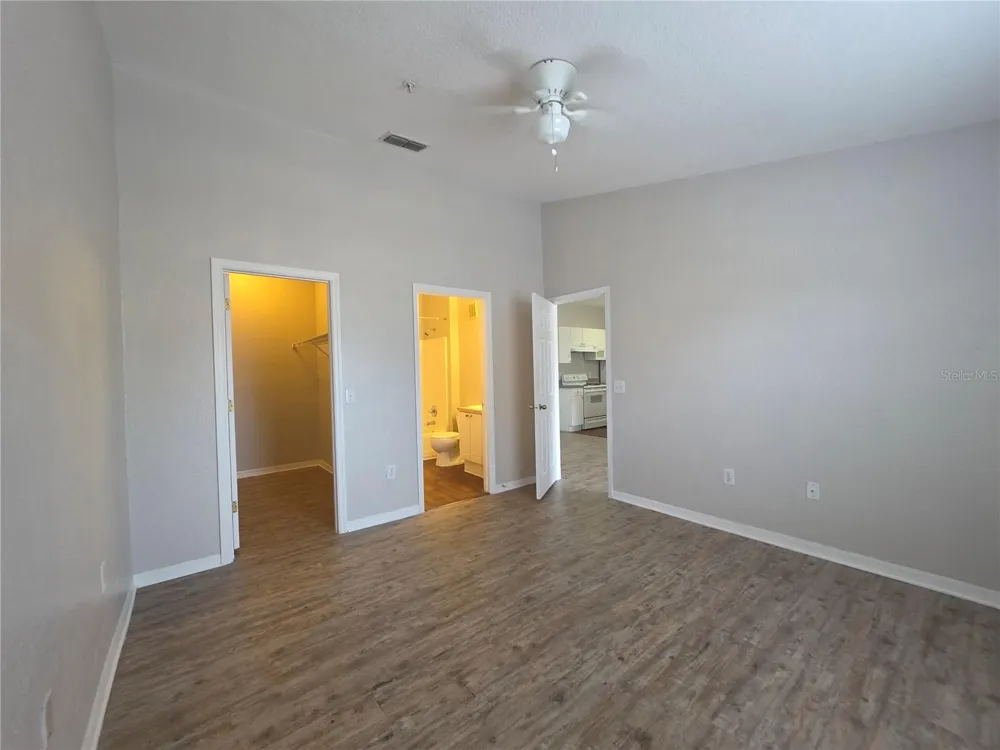852 GRAND REGENCY POINT #202 Altamonte Springs, FL 32714