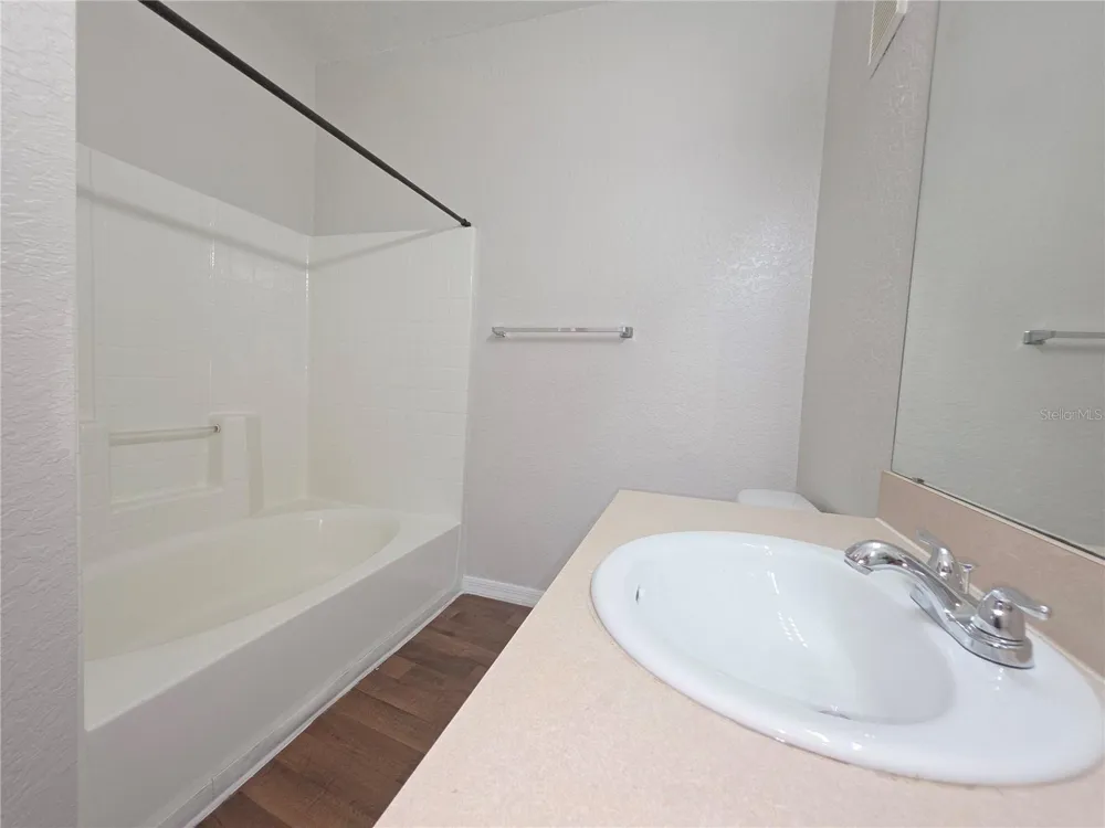 852 GRAND REGENCY POINT #202 Altamonte Springs, FL 32714