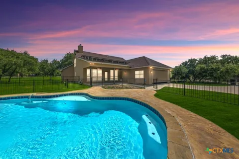 200 Texas Country Drive