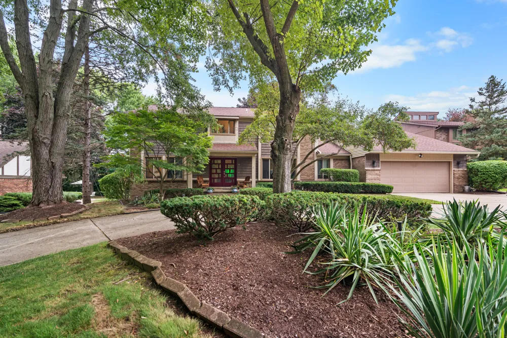 29822 Deer Run Farmington Hills, MI 48331