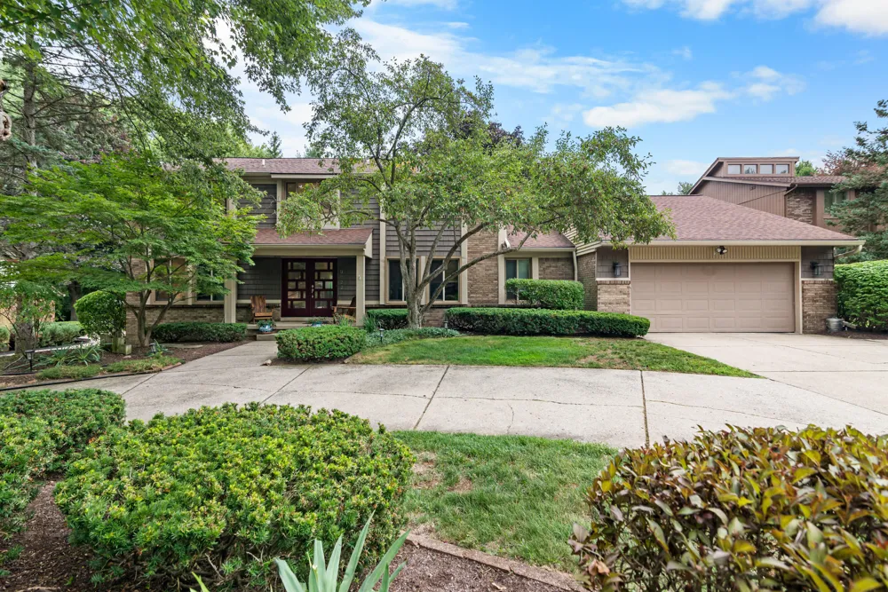 29822 Deer Run Farmington Hills, MI 48331