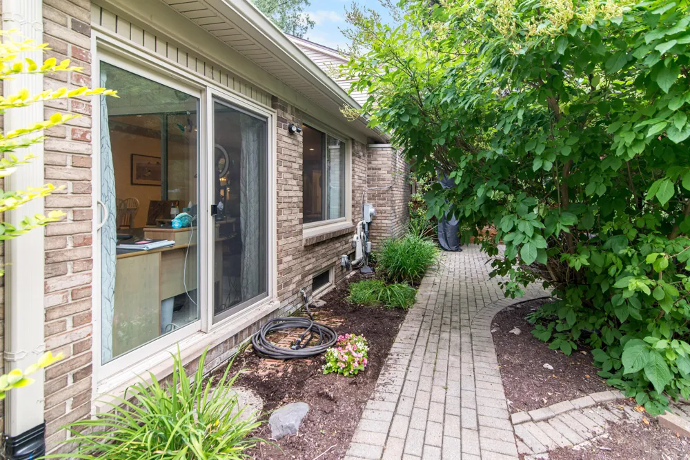 29822 Deer Run Farmington Hills, MI 48331