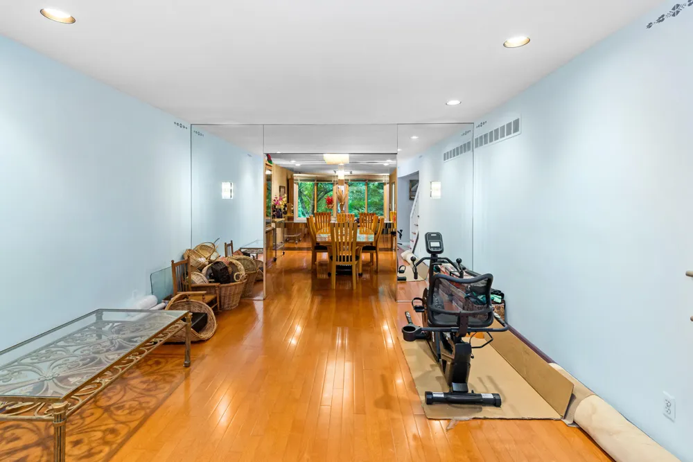 29822 Deer Run Farmington Hills, MI 48331