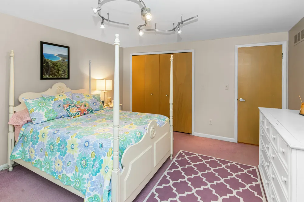 29822 Deer Run Farmington Hills, MI 48331