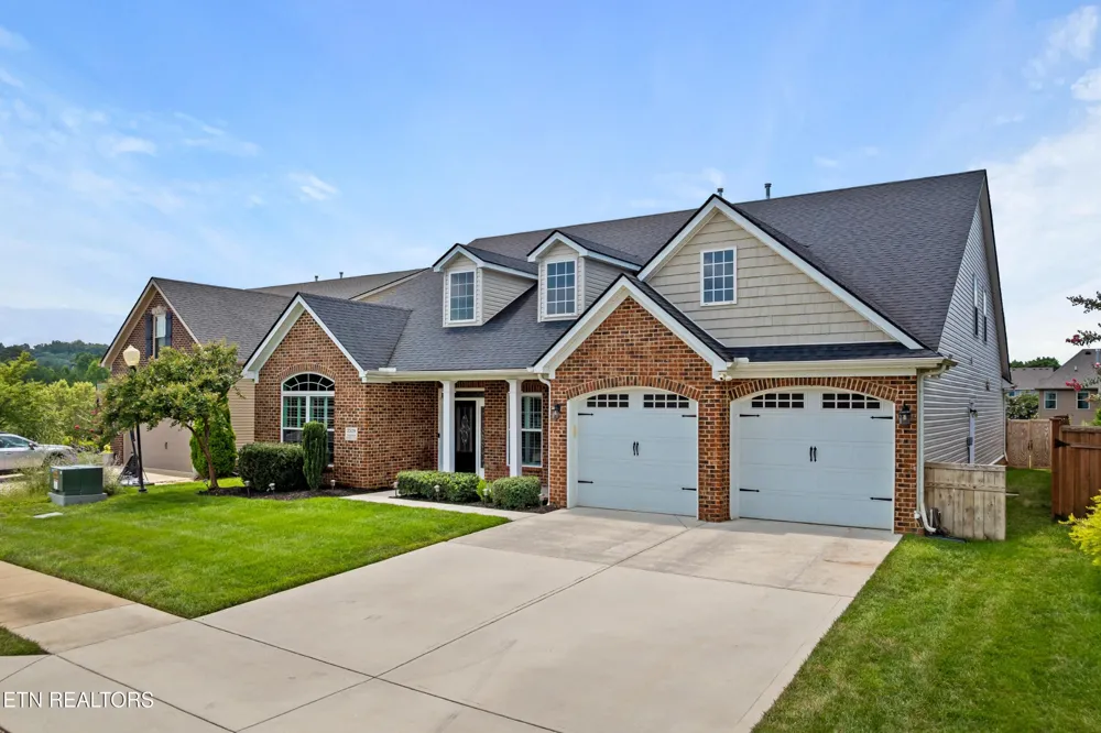 2529 Timber Highlands Lane Knoxville, TN 37932