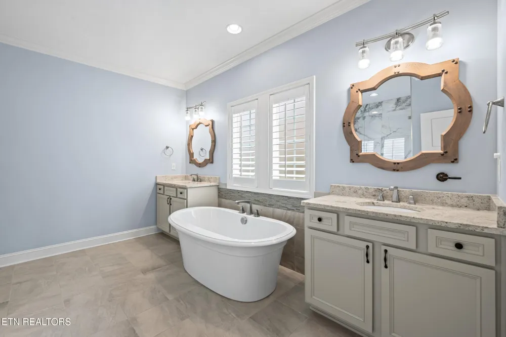 2529 Timber Highlands Lane Knoxville, TN 37932