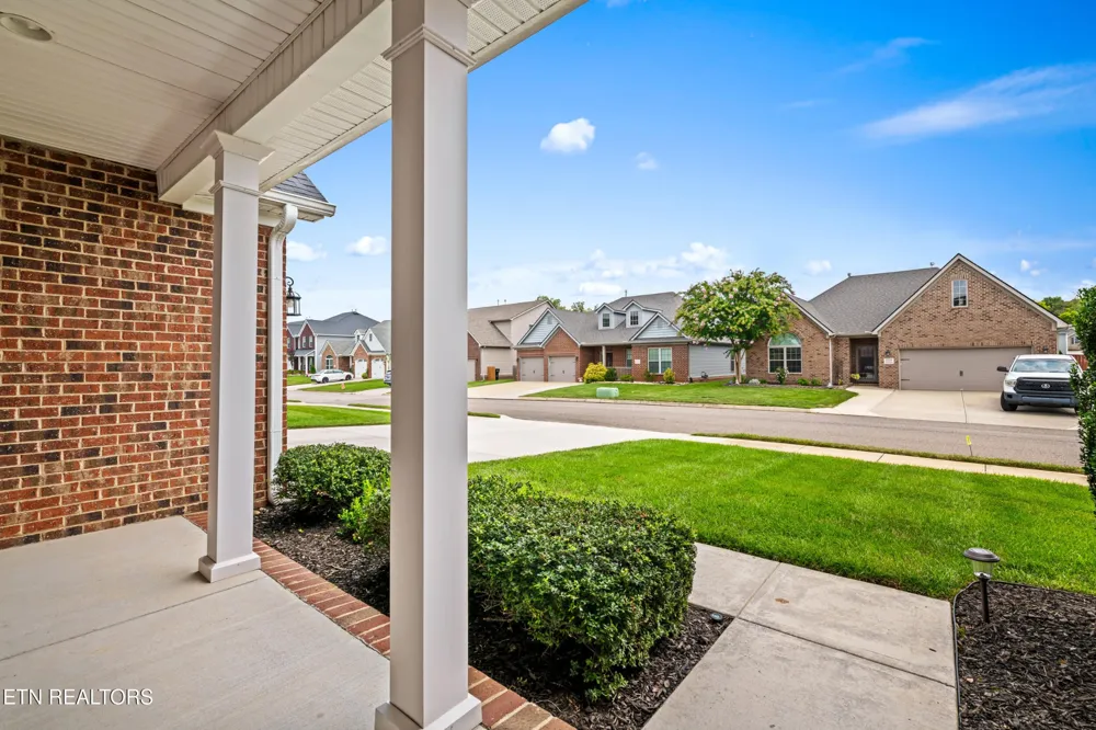 2529 Timber Highlands Lane Knoxville, TN 37932