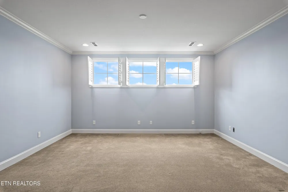2529 Timber Highlands Lane Knoxville, TN 37932