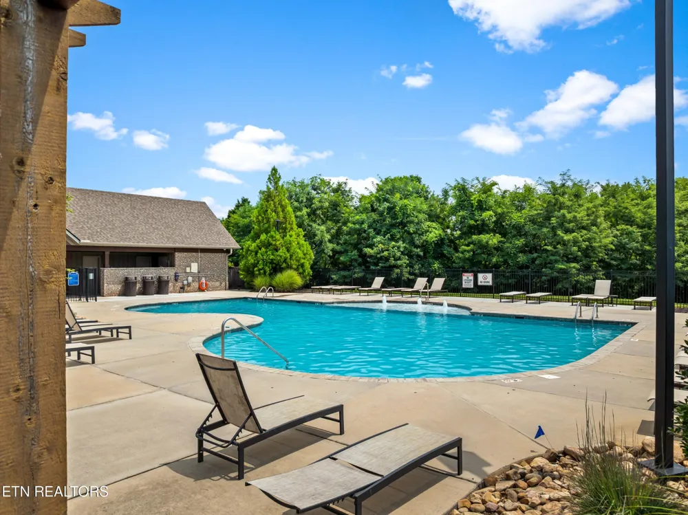 2529 Timber Highlands Lane Knoxville, TN 37932