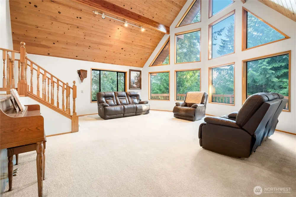 14 Overview Lane Elma, WA 98541