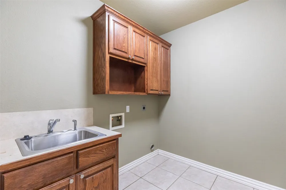173 Divide Avenue Tuscola, TX 79562
