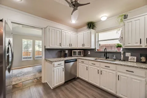 419 Winding Oaks Drive