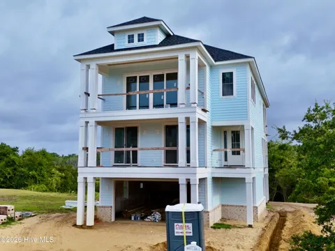 102 Marshland Circle
