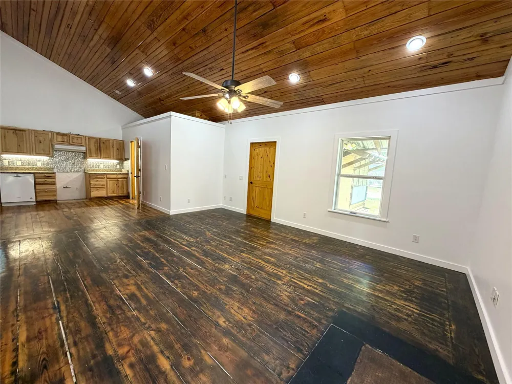 294 Canadian Drive Trinity, TX 75862