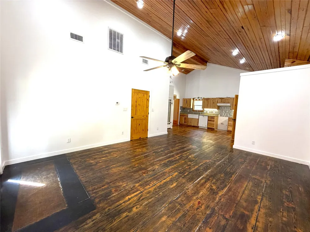 294 Canadian Drive Trinity, TX 75862