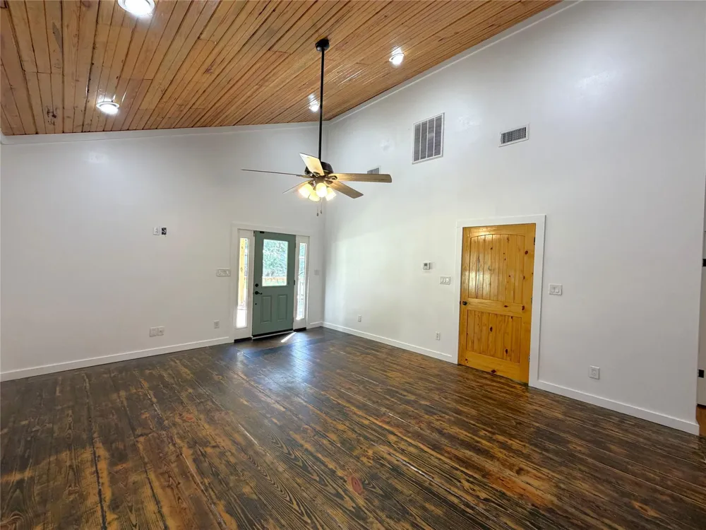 294 Canadian Drive Trinity, TX 75862