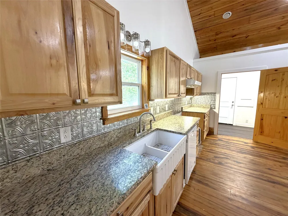 294 Canadian Drive Trinity, TX 75862