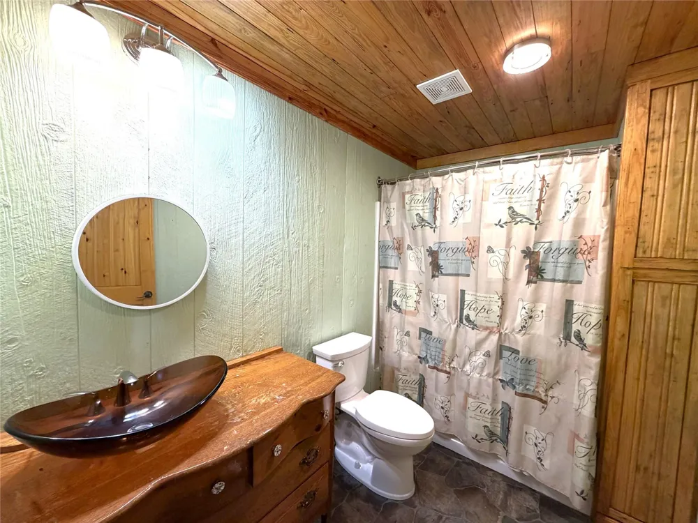 294 Canadian Drive Trinity, TX 75862
