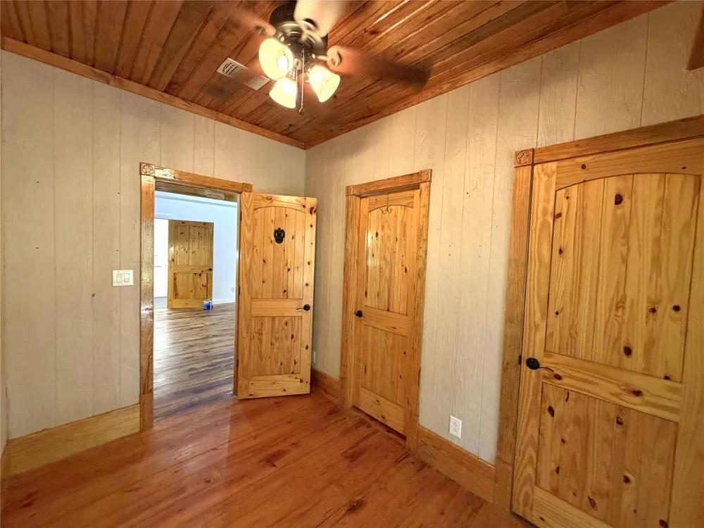 294 Canadian Drive Trinity, TX 75862