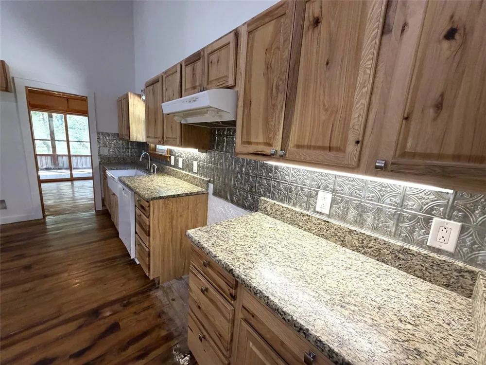 294 Canadian Drive Trinity, TX 75862